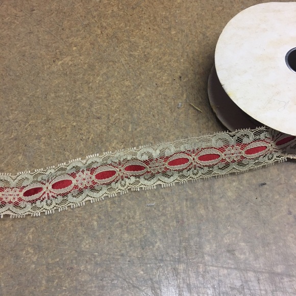 Vintage “The Heirloom Ribbon Collection of Louis Nicole” 8 yards. - Picture 2 of 4